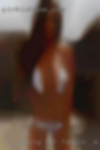 Looking for   sex female for a party anyone real.